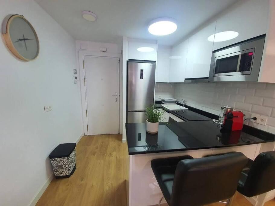 Beautiful Sea Views Cozy Apartment 350 M From Beach Benalmádena Buitenkant foto