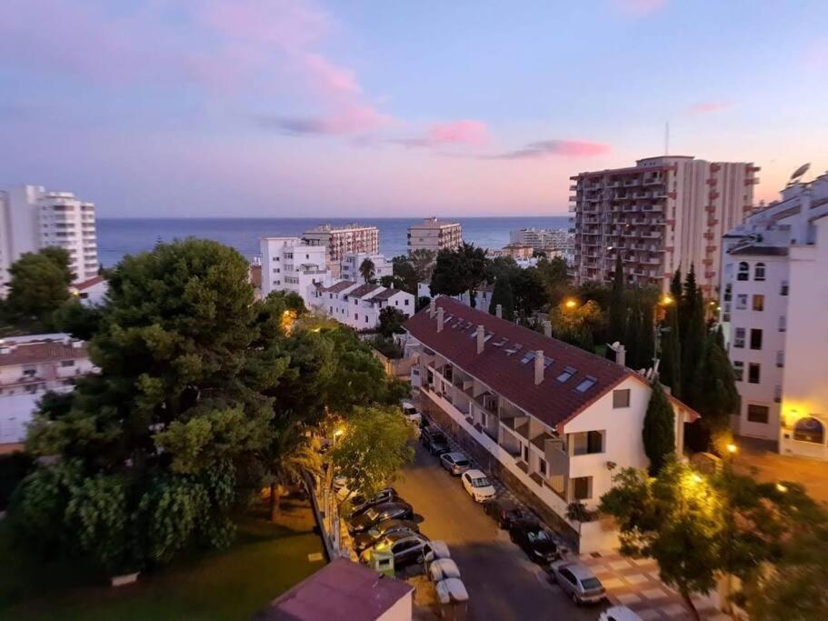 Beautiful Sea Views Cozy Apartment 350 M From Beach Benalmádena Buitenkant foto