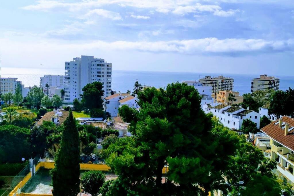 Beautiful Sea Views Cozy Apartment 350 M From Beach Benalmádena Buitenkant foto