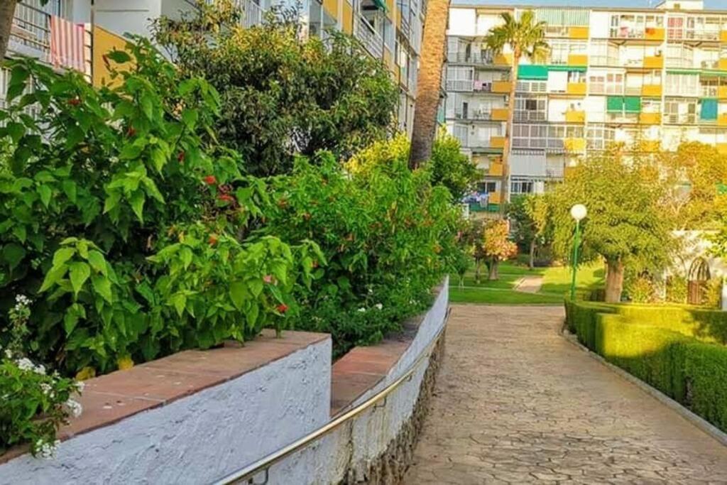 Beautiful Sea Views Cozy Apartment 350 M From Beach Benalmádena Buitenkant foto