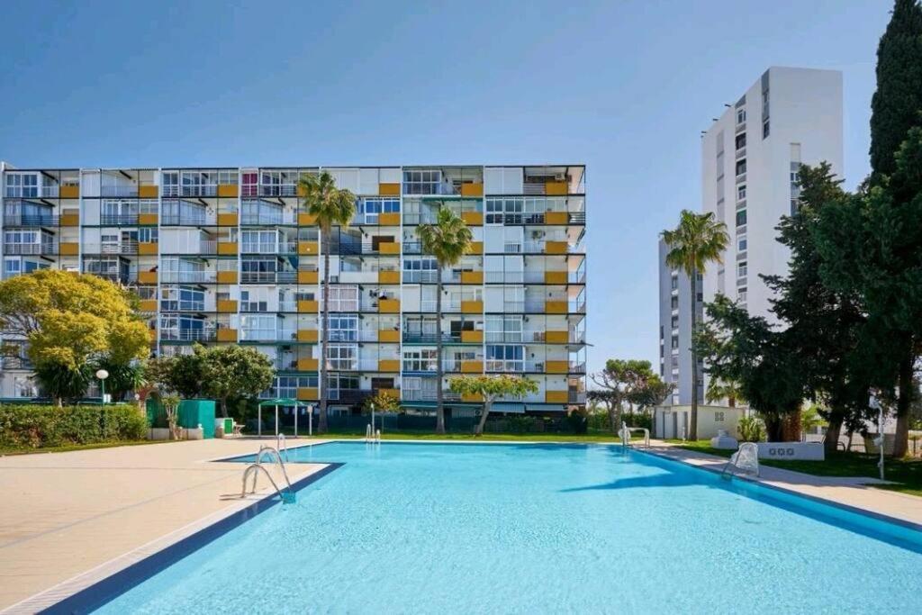 Beautiful Sea Views Cozy Apartment 350 M From Beach Benalmádena Buitenkant foto