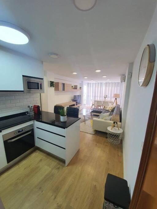 Beautiful Sea Views Cozy Apartment 350 M From Beach Benalmádena Buitenkant foto