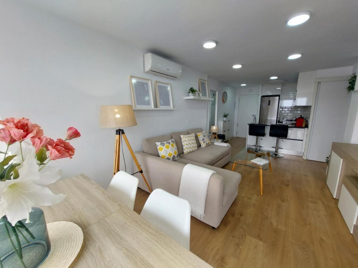 Beautiful Sea Views Cozy Apartment 350 M From Beach Benalmádena Buitenkant foto