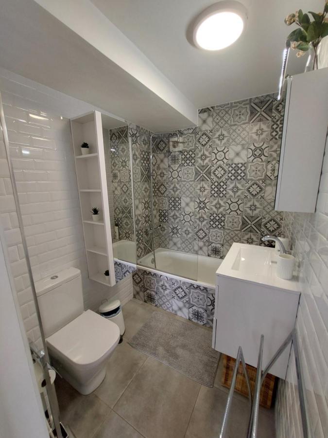 Beautiful Sea Views Cozy Apartment 350 M From Beach Benalmádena Buitenkant foto