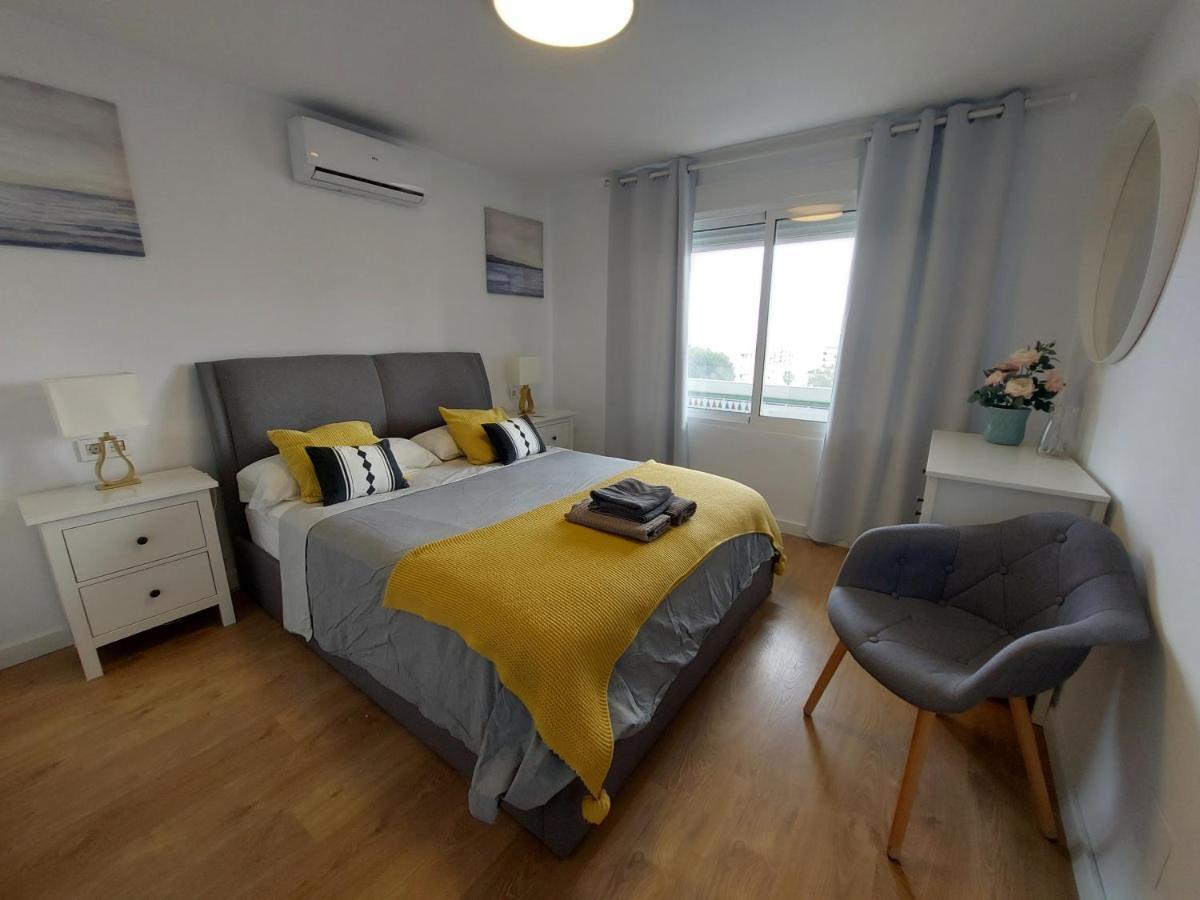 Beautiful Sea Views Cozy Apartment 350 M From Beach Benalmádena Buitenkant foto